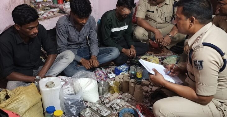 रायपुर में घर से मिला देसी बम बनाने का सामान, इलाके में मचा हड़कंप