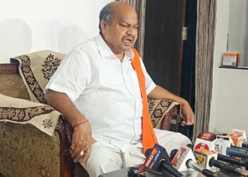 ठगी का शिकार हुए विधायक पुरंदर मिश्रा, BJP नेता का पीए बनकर मांगे पैसे