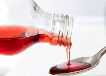 Cough Syrup New Rules: सरकार ने कफ सिरप पर दशकों पुरानी छूट खत्म की, दवा कंपनियों पर सख्ती बढ़ी
