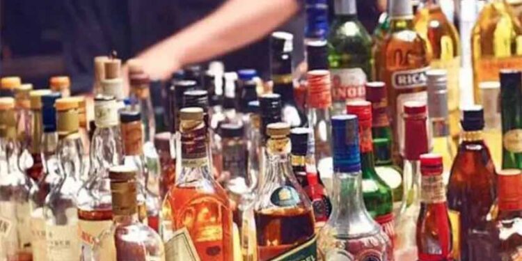 छत्तीसगढ़ में रिकॉर्ड तोड़ शराब बिक्री! 10,751 करोड़ की कमाई पर सियासत गरमाई, पक्ष-विपक्ष आमने-सामने