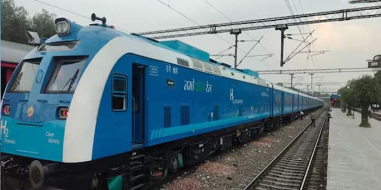 भारतीय रेलवे की हाइड्रोजन ट्रेन का दिल्ली-जींद के बीच ट्रायल, 1200 KW फ्यूल सेल सिस्टम से दौड़ेगी ट्रेन