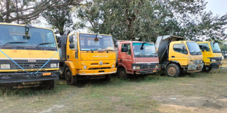 कोयला और रेत के अवैध परिवहन पर खनिज विभाग का शिकंजा, 8 वाहन जप्त, कई प्रकरण दर्ज