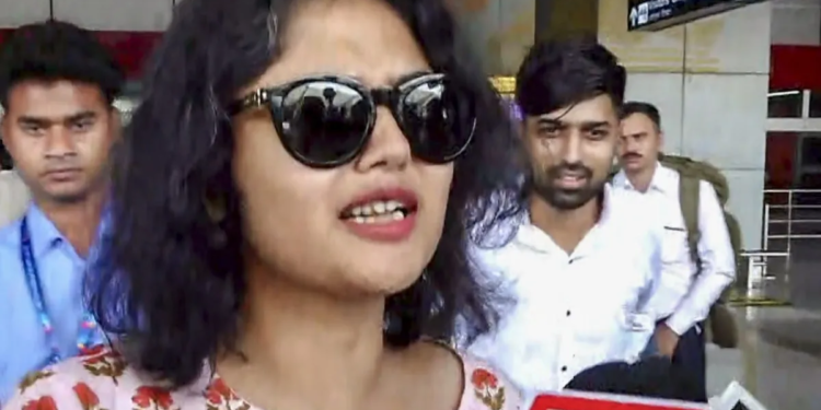 Video: जब सायोनी घोष से पूछा गया- बागी क्यों हो गईं, जवाब दिया- “सब पता चलेगा, मेरी आवाज आगे तक जाएगी”