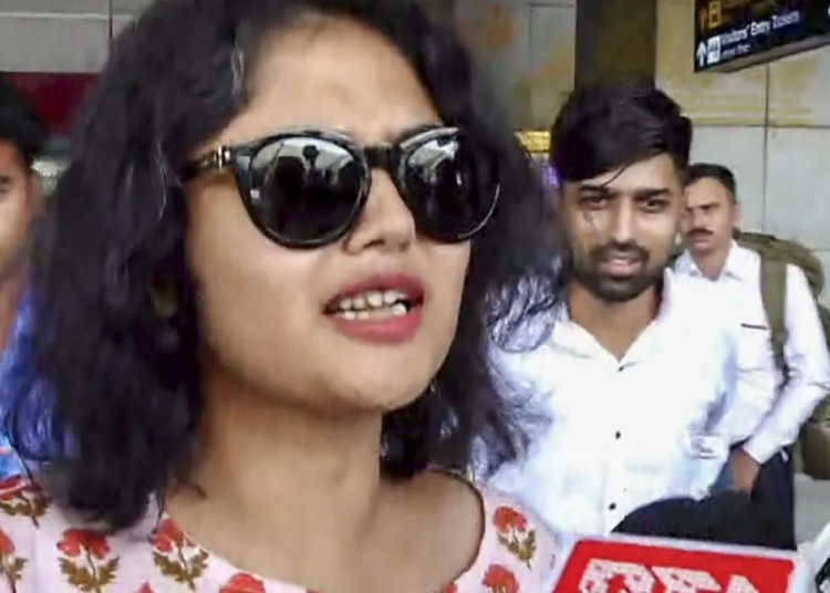 Video: जब सायोनी घोष से पूछा गया- बागी क्यों हो गईं, जवाब दिया- “सब पता चलेगा, मेरी आवाज आगे तक जाएगी”