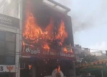 लखनऊ अग्निकांड: कोचिंग सेंटर में लगी भीषण आग, 15 जिंदा जले