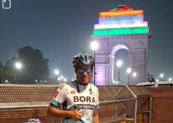 छत्तीसगढ़ के शिक्षक ने साइकिल से तय किया देशभर का सफर, गिनीज वर्ल्ड रिकॉर्ड में दर्ज हुआ नाम