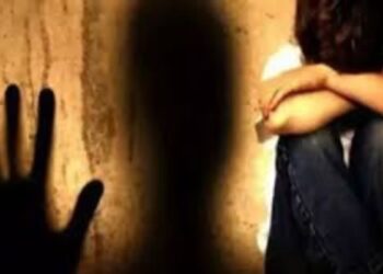 मन्नत पूरी करने के बहाने ढोंगी पीर ने नाबालिग से की अश्लील हरकत