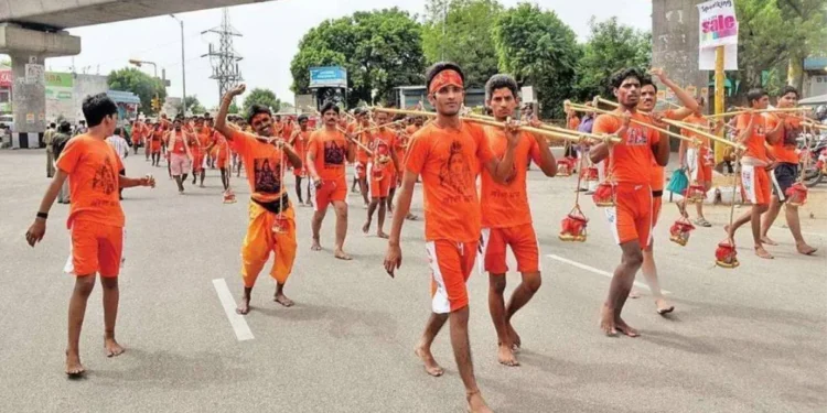 भगवान शिव से जुड़ी है कांवड़ यात्रा की परंपरा, जानिए कैसे हुई इसकी शुरुआत