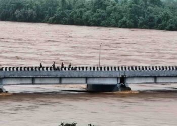 Bijapur Rain Alert: भारी बारिश के चलते स्कूलों में अवकाश, CM ने कलेक्टर-SP को दिए निर्देश