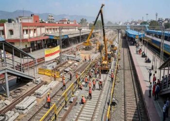 हावड़ा स्टेशन पर कमीशनिंग कार्य के चलते कई ट्रेनों का परिचालन प्रभावित
