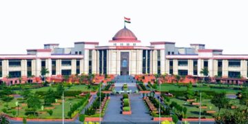 स्कूलों में मंत्रोच्चार पर याचिका खारिज, सबूत के साथ दोबारा याचिका दायर करने की छूट