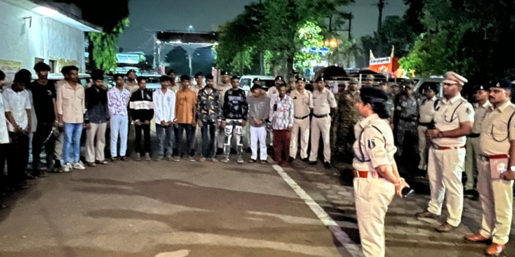 Raipur News: 80 लोगों पर कार्रवाई, संवेदनशील इलाकों में पैदल मार्च