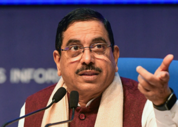 प्रह्लाद जोशी बने नए शिक्षा मंत्री, धर्मेंद्र प्रधान के इस्तीफे के बाद हुआ ऐलान