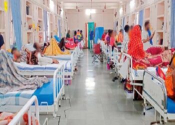 मानसून में बढ़ा मौसमी बीमारियों का प्रकोप, रायपुर के अस्पतालों में वायरल संक्रमण के मरीजों की भीड़