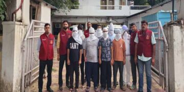 कैंसर की नकली दवा बेचने वाले गिरोह का पर्दाफाश, 17 पकड़े
