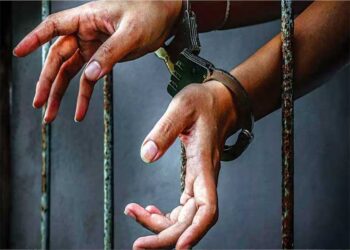 नशे की हालत में महिला से सामूहिक दुष्कर्म, नाबालिग समेत 3 गिरफ्तार