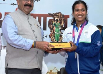 कॉमनवेल्थ रजत पदक विजेता ज्ञानेश्वरी यादव का सम्मान, उप मुख्यमंत्री अरुण साव बोले- युवा लें प्रेरणा, खेलों का बनेगा बेहतर माहौल