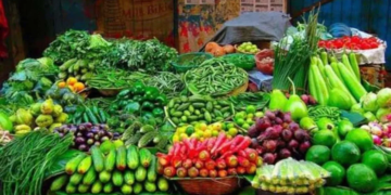 रसोई का बिगड़ा बजट, प्याज ₹55 और धनिया ₹200 किलो; हरी सब्जियां भी महंगी