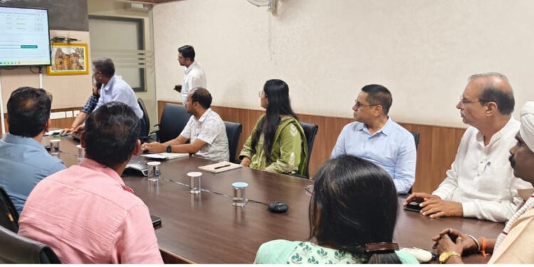 छत्तीसगढ़ में तेन्दूपत्ता संग्राहक परिवारों के लिए बड़ी राहत : राजमोहिनी देवी योजना के तहत 169 परिवारों को ₹2.42 करोड़ जारी