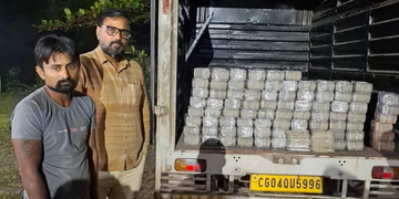 रायपुर से नागपुर जा रही पिकअप में मिला 4 करोड़ कैश, दुर्ग में पुलिस की बड़ी कार्रवाई