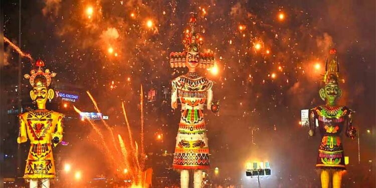 छत्तीसगढ़ में रावण दहन पर विवाद, टेंडर और दो जगह आयोजन को लेकर आमने-सामने पक्ष
